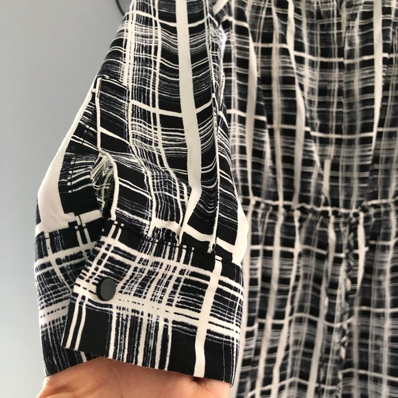 BANANA REPUBLIC Long Sleeve Drawstring Front Dress- Size 0 (C) - Picture 3 of 8